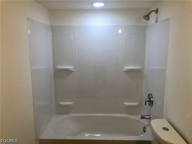 16881 Davis RD 214, Fort Myers, FL 33908