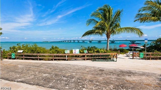 16881 Davis RD 214, Fort Myers, FL 33908