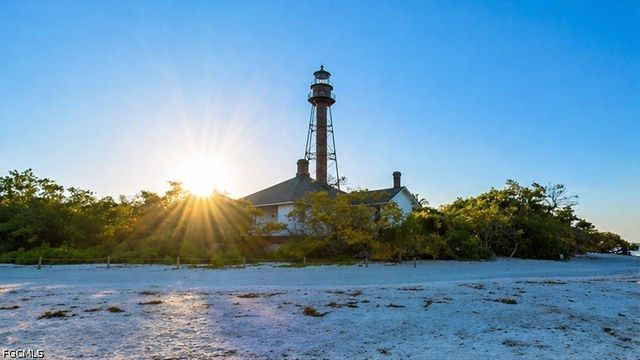 16881 Davis RD 214, Fort Myers, FL 33908