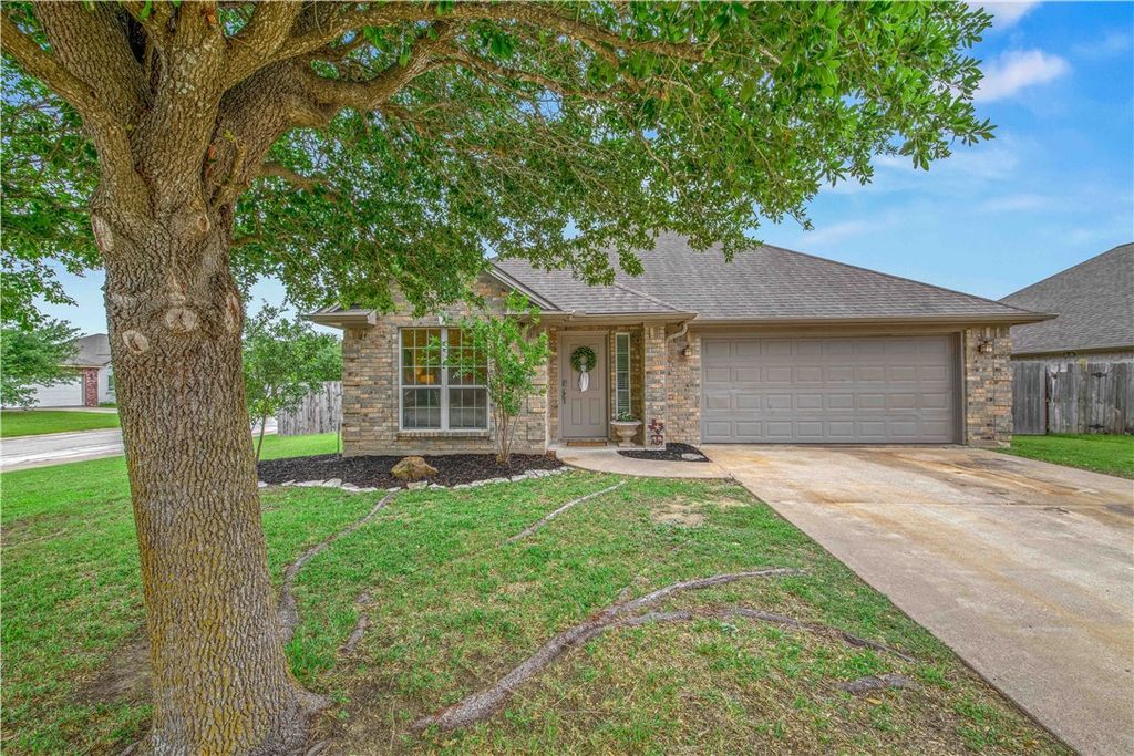 1014 Bougainvillea Street, College Station, TX 77845
