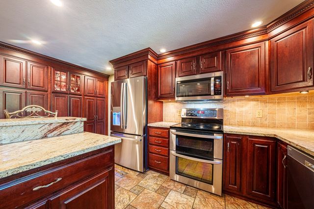 12 Clarridge Circle, Milford, MA 01757