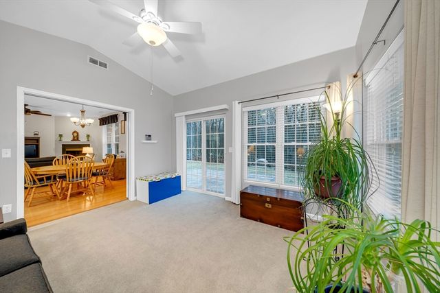 11 Summerfield Drive 11, Uxbridge, MA 01569