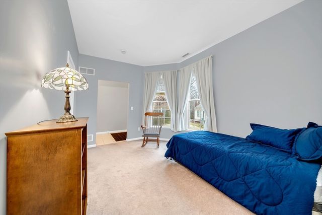 11 Summerfield Drive 11, Uxbridge, MA 01569