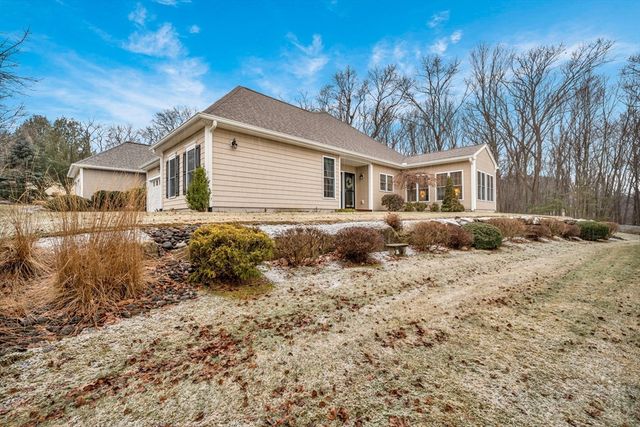 11 Summerfield Drive 11, Uxbridge, MA 01569