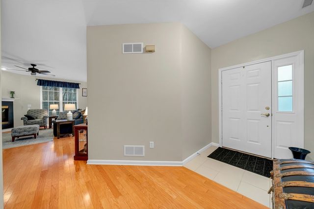 11 Summerfield Drive 11, Uxbridge, MA 01569