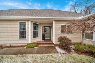 11 Summerfield Drive 11, Uxbridge, MA 01569