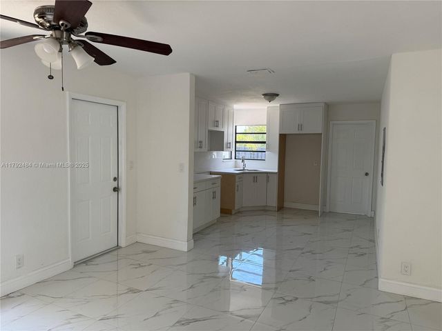 9340 Martinique Dr, Cutler Bay, FL 33189