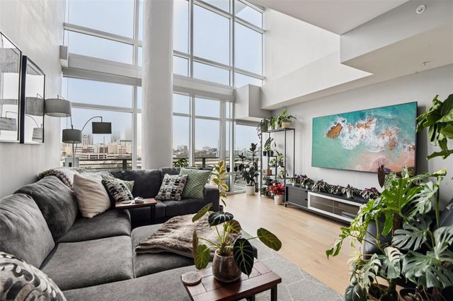 1120 E KENNEDY BOULEVARD 715, Tampa, FL 33602