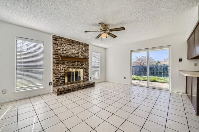 2200 Sequoia Lane, Bedford, TX 76021