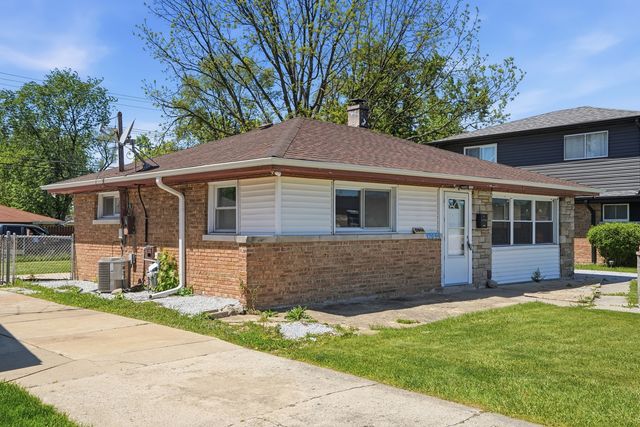 17044 Burnham Avenue, Lansing, IL 60438