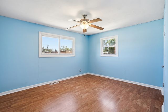 17044 Burnham Avenue, Lansing, IL 60438