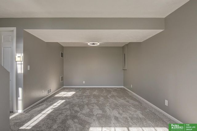 14414 S 28 Street, Bellevue, NE 68123
