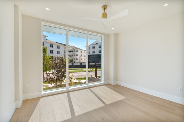 321 31st Ave N Apt 111, Nashville, TN 37203