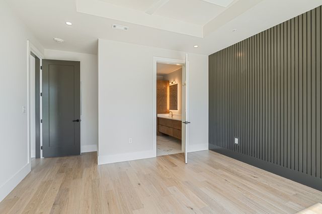 321 31st Ave N Apt 111, Nashville, TN 37203