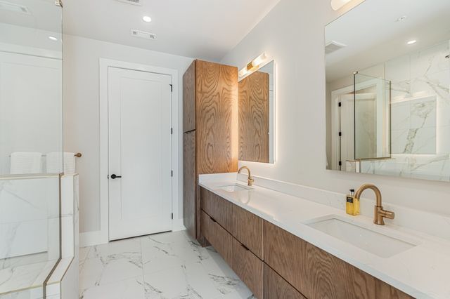 321 31st Ave N Apt 111, Nashville, TN 37203