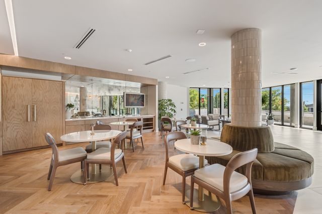 321 31st Ave N Apt 111, Nashville, TN 37203