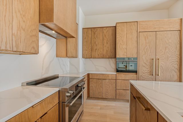 321 31st Ave N Apt 111, Nashville, TN 37203