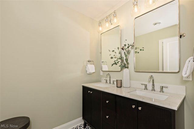 3376 Kersdale Road, Pepper Pike, OH 44124