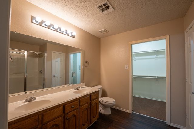 233 Willow Creek Lane, Terrell, TX 75160