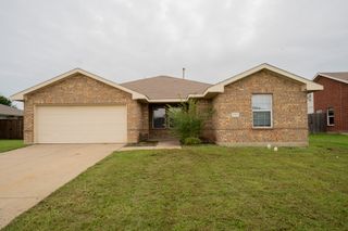 233 Willow Creek Lane, Terrell, TX 75160