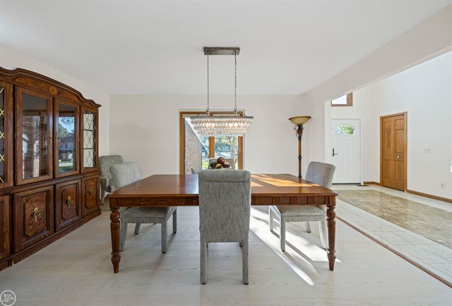 52522 Charing Way, Shelby Twp, MI 48315