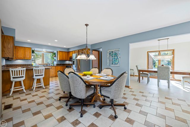 52522 Charing Way, Shelby Twp, MI 48315