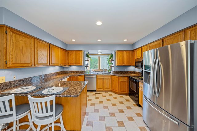 52522 Charing Way, Shelby Twp, MI 48315