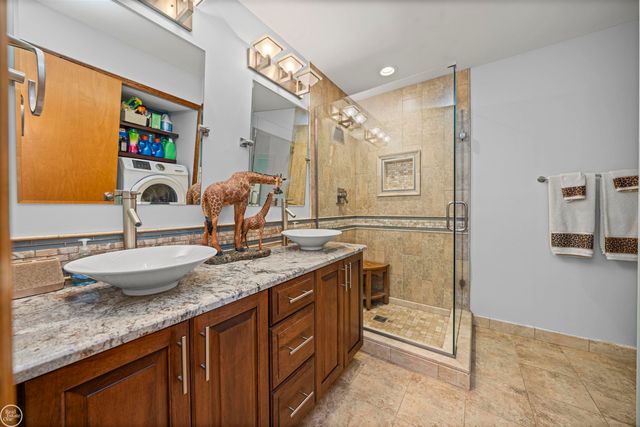 52522 Charing Way, Shelby Twp, MI 48315