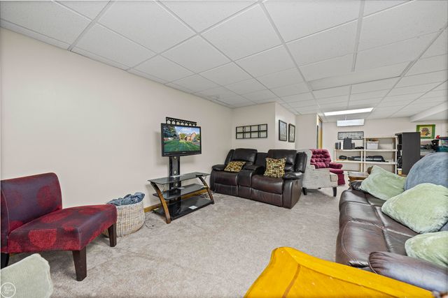 52522 Charing Way, Shelby Twp, MI 48315