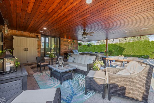 52522 Charing Way, Shelby Twp, MI 48315