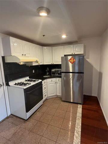 3451 Leavitt Street 3B, Flushing, NY 11354