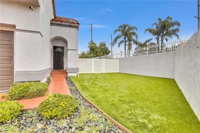 23205 Runnymede, West Hills, CA 91307
