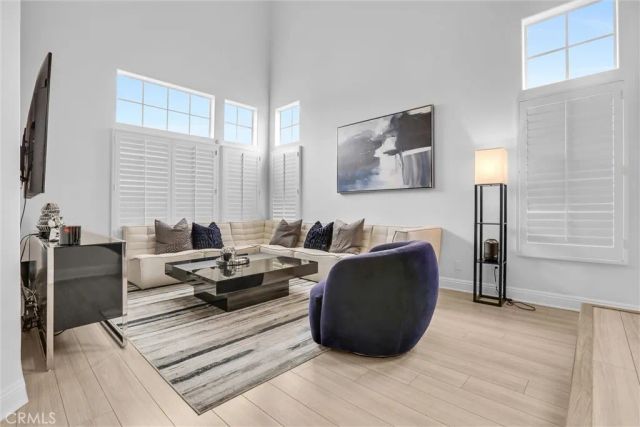 23205 Runnymede, West Hills, CA 91307