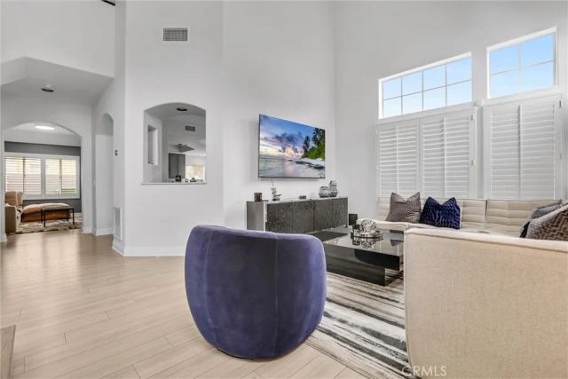 23205 Runnymede, West Hills, CA 91307