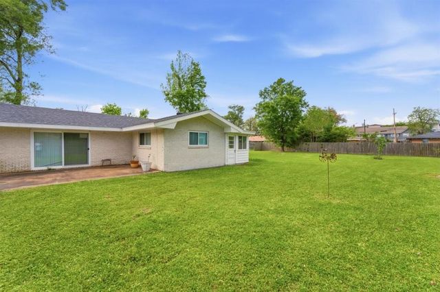 814 Holly St Street, Lake Charles, LA 70601