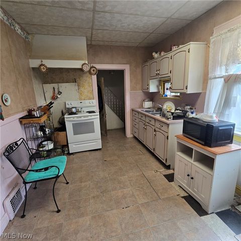 17108 Deforest Avenue, Cleveland, OH 44128