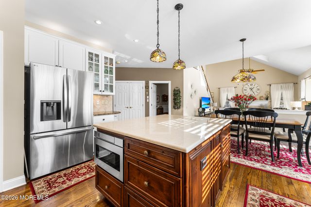 10 Turtle Hollow Drive, Manalapan, NJ 07726