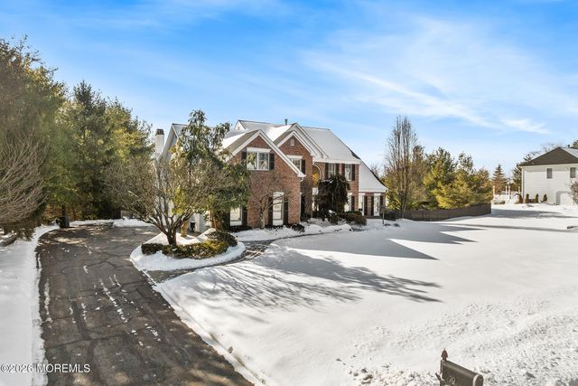 10 Turtle Hollow Drive, Manalapan, NJ 07726