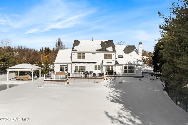 10 Turtle Hollow Drive, Manalapan, NJ 07726