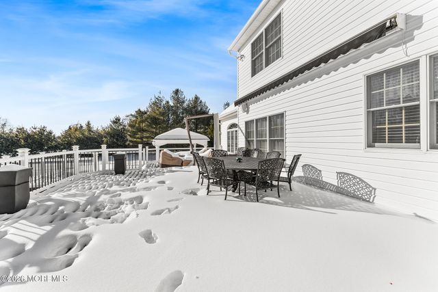 10 Turtle Hollow Drive, Manalapan, NJ 07726