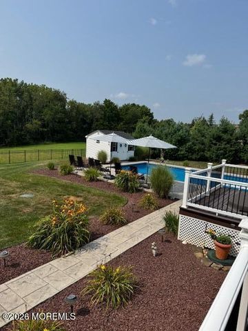 10 Turtle Hollow Drive, Manalapan, NJ 07726