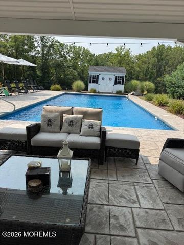 10 Turtle Hollow Drive, Manalapan, NJ 07726