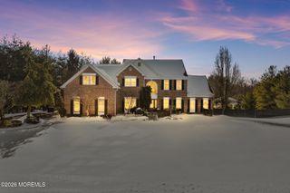 10 Turtle Hollow Drive, Manalapan, NJ 07726