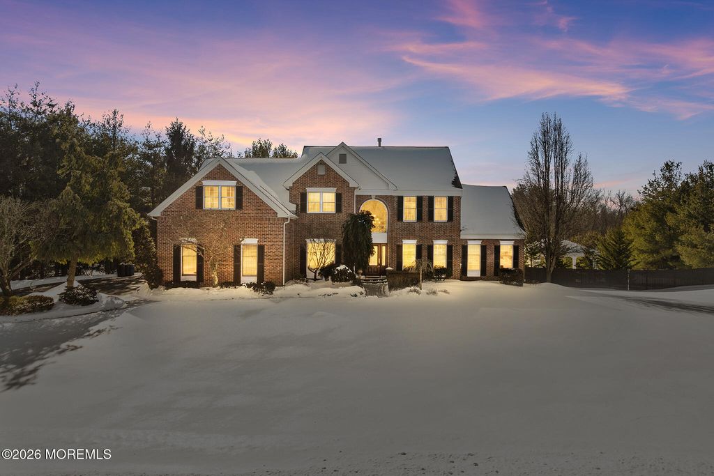 10 Turtle Hollow Drive, Manalapan, NJ 07726