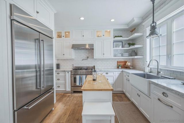 953 E Ave, Coronado, CA 92118