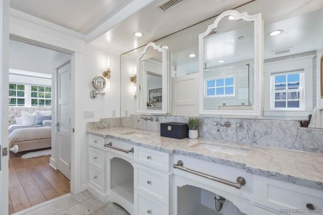 953 E Ave, Coronado, CA 92118