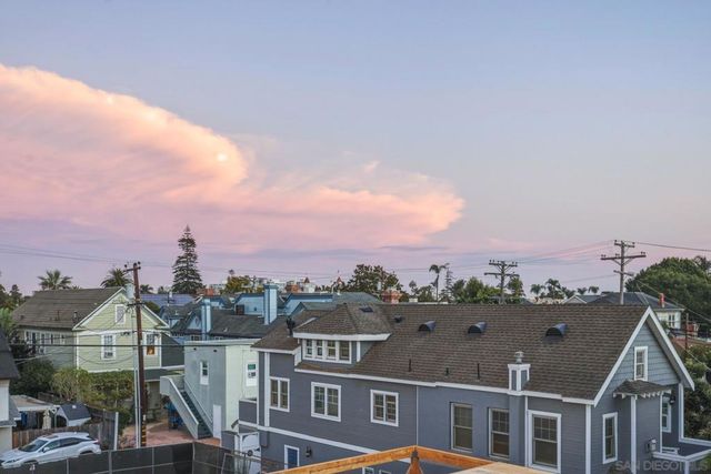 953 E Ave, Coronado, CA 92118