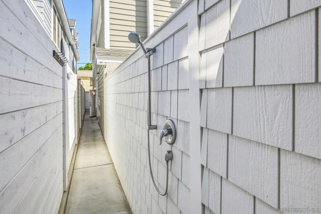 953 E Ave, Coronado, CA 92118