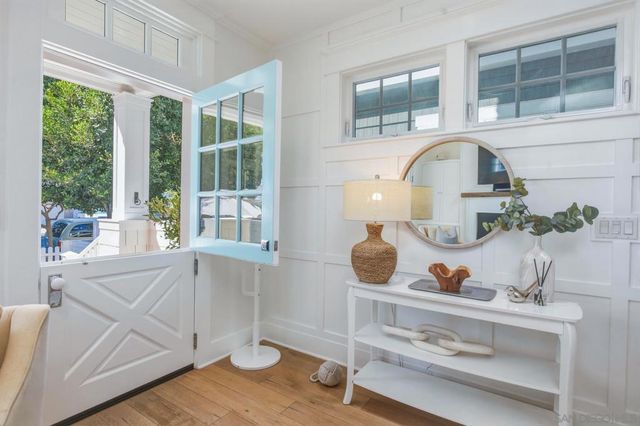 953 E Ave, Coronado, CA 92118