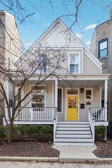 1903 W Berteau Avenue, Chicago, IL 60613